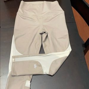 Alo yoga capris. Size XS